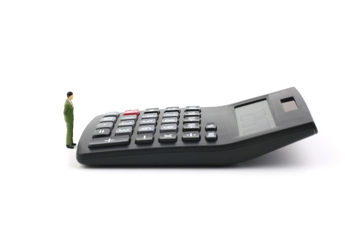 Get your lending rate and payoff estimate with our car title loan calculator.